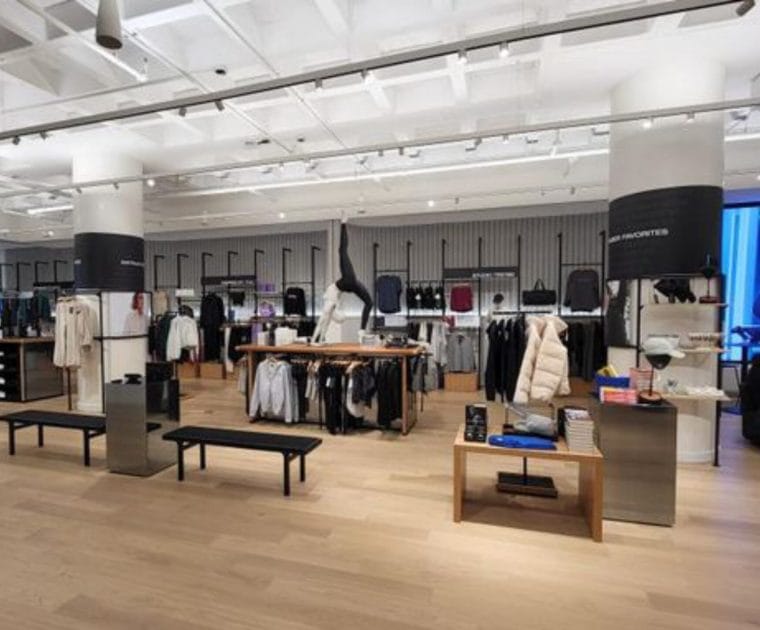 New retail store area at Peloton Studios New York (PSNY). Image credit @wickedsmahtzone