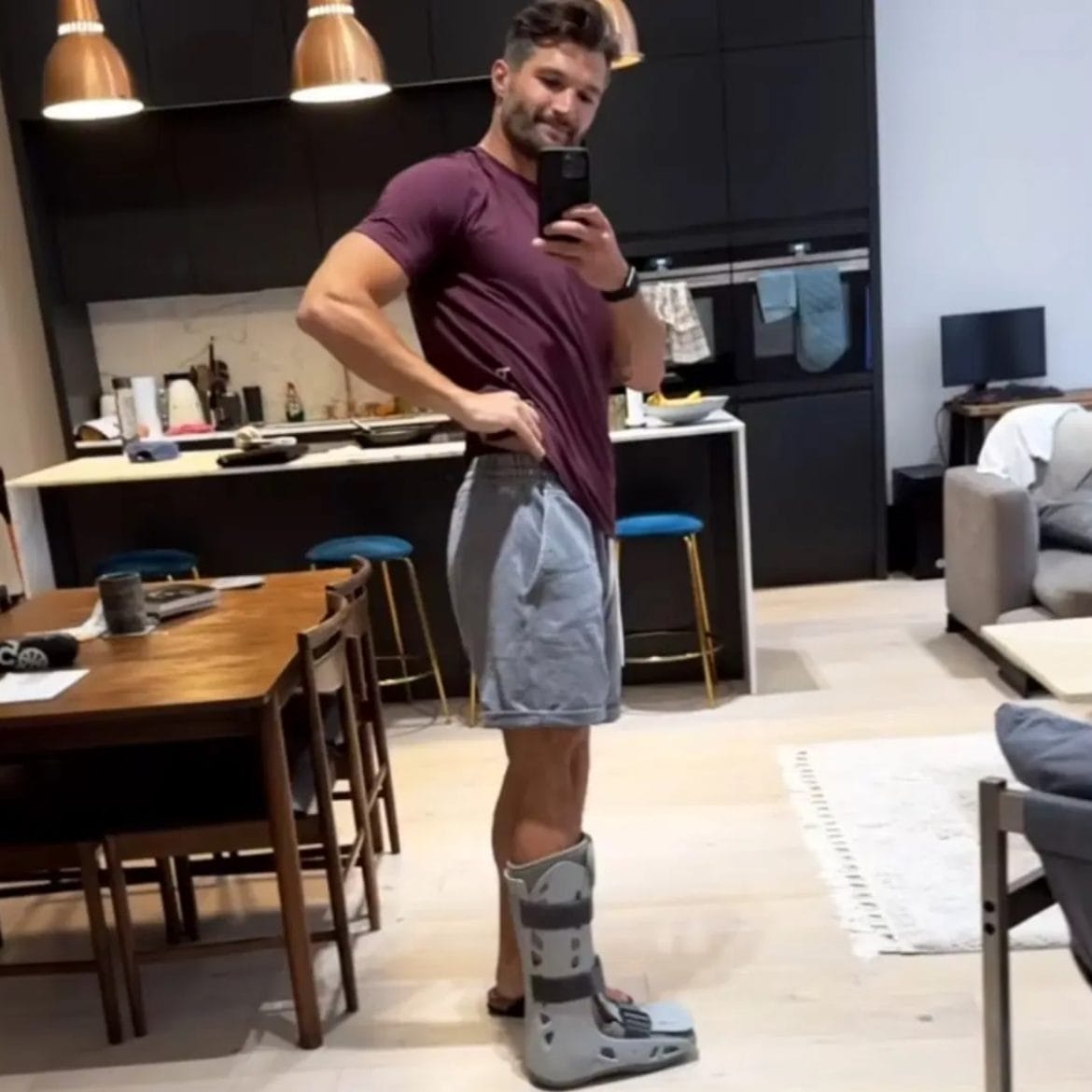 Jon Hosking wears a boot in recent Instagram story